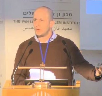 תמונת נדב בכנס השל